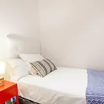 Elegant Apartment Close To Center R&C