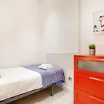 Elegant Apartment Close To Center R&C